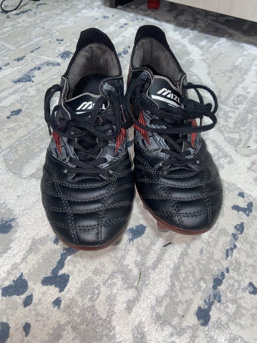 Продам бутсы Mizuno