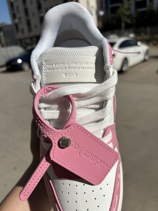 Off-White Out of Office pink