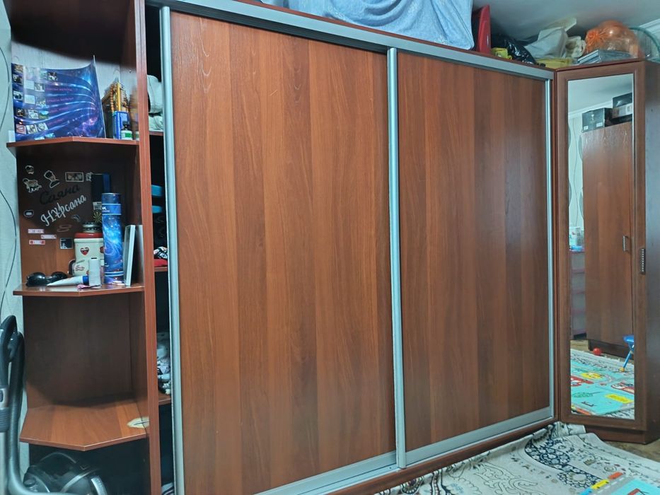 Шифонер угловая..Продаю