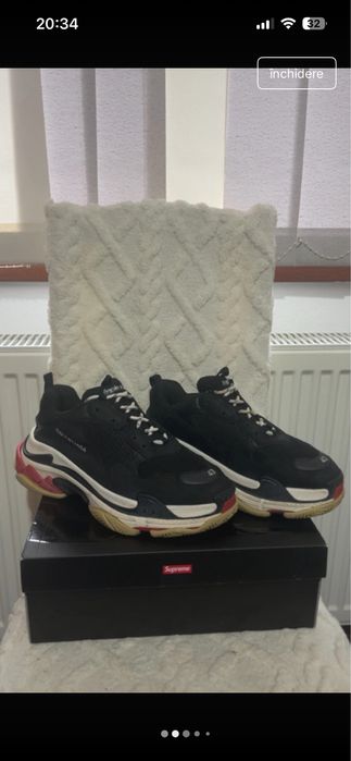 Balenciaga Triple S bred
