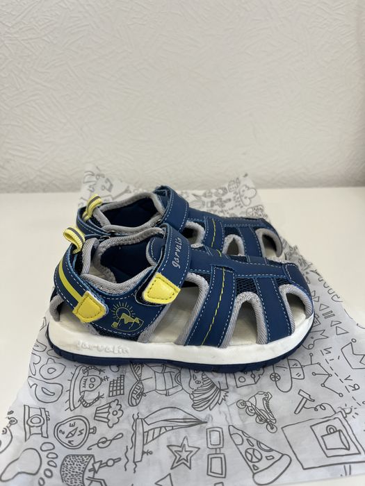 Сандалии Garvalin