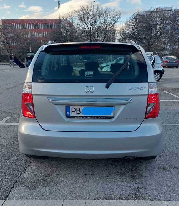 Продавам Honda FR-V 2.2D. в много добро състояние.