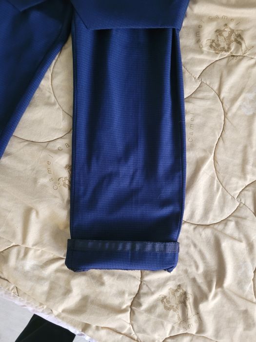 Костюм школьный новый