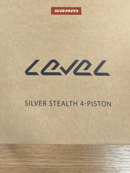НОВИ в кутии Sram Level Silver Stealth 4-Piston спирачки 2024велосипед
