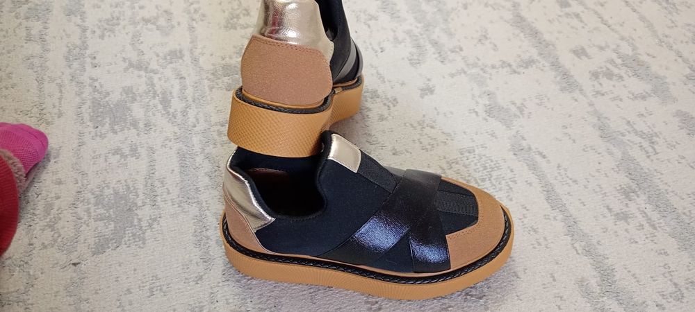 Ботинка женская осенний