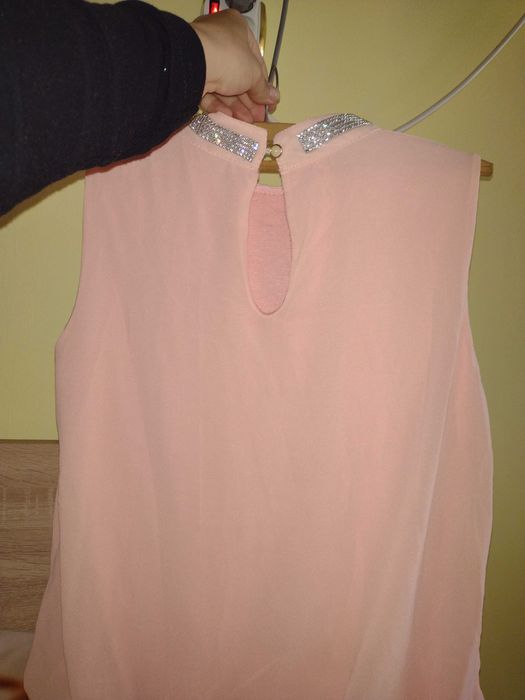 Дасмки летни  блузки 2 броя цената е за двете размери с/м