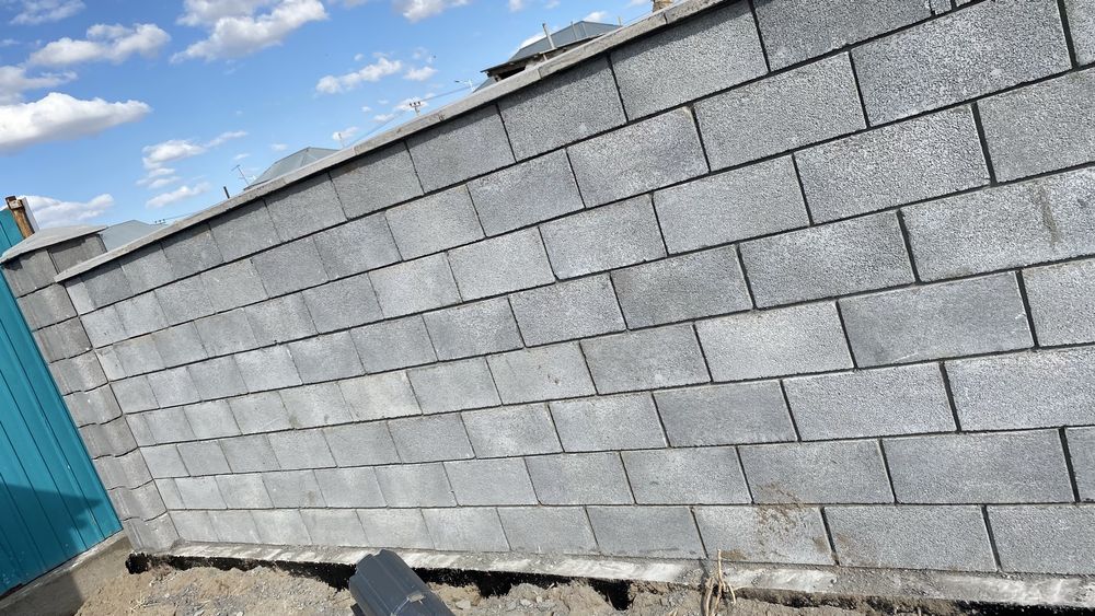 Ракушка пескоблок бар заборға