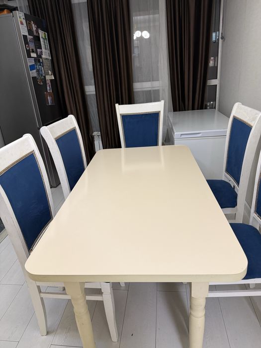 Продам стол со стульями