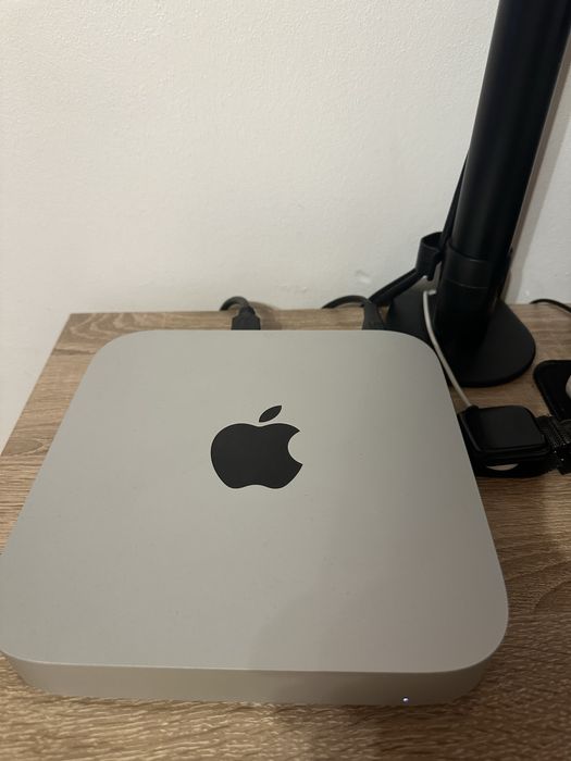 Mac mini m1 8gb ram 256 stocare + magic keyboard
