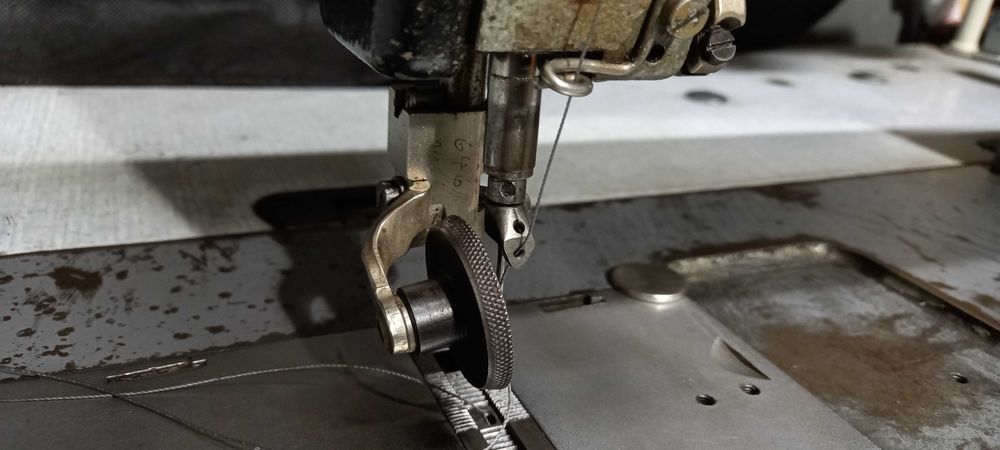 Masina de cusut industriala robusta - full metal