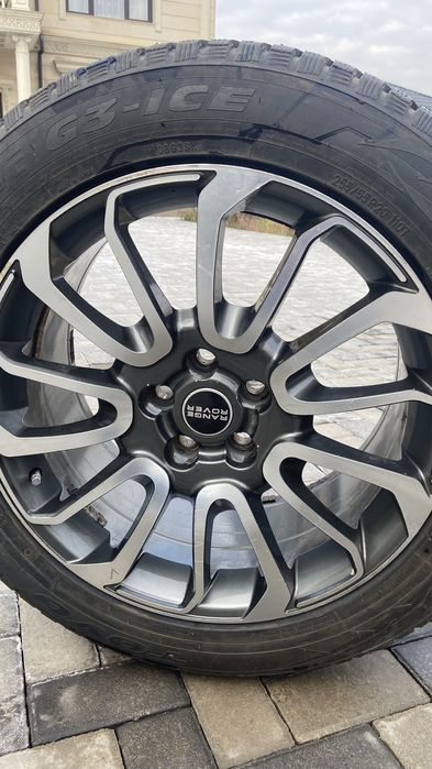 Range Rover 255/55/20 шипованные зимние