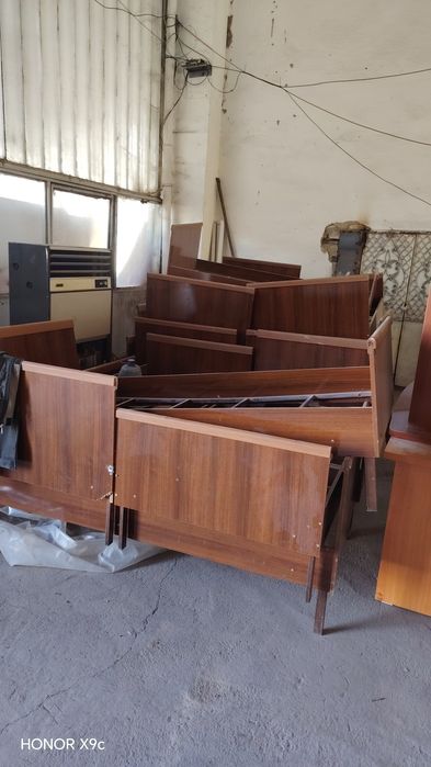 Kravat lar sotiladi  soni 15 ta