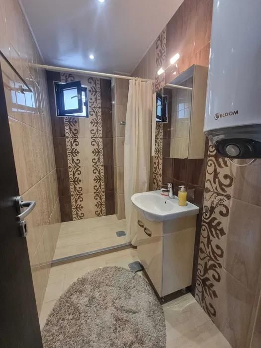 Дава се под наем Етаж от къща в Варна, Виница - 120 кв.м за 850 € - Снимка #9