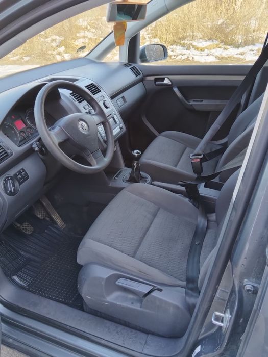 Vand sau schimb vw touran 19 tdi cutie manuala 6+1