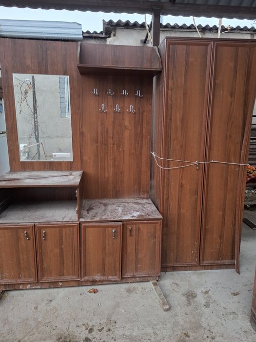 Прихожая шкаф  б/у