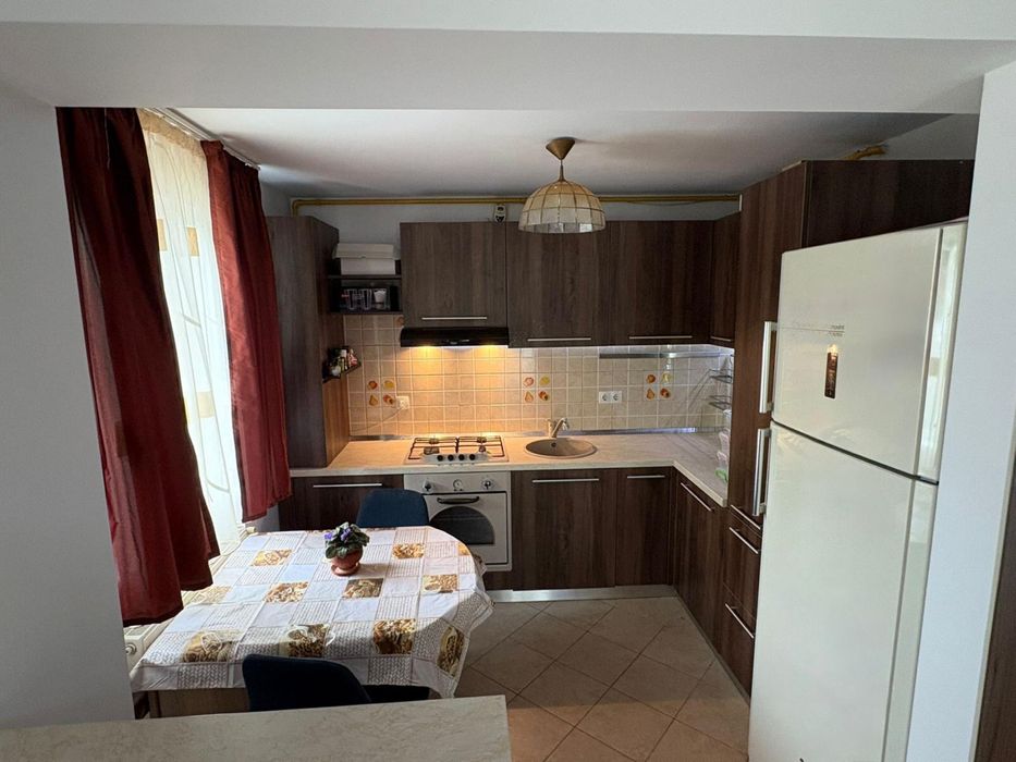 Inchiriez Apartament 3 camere + PARCARE, bloc nou, zona BUCURESTII NOI-CHITILA