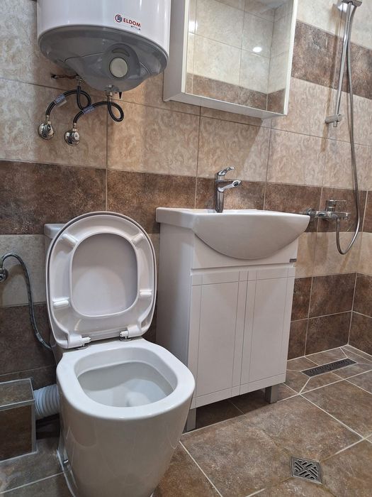 Строителни ремонти ремонт на баня шпакловка фасада двор Ремонт на къща