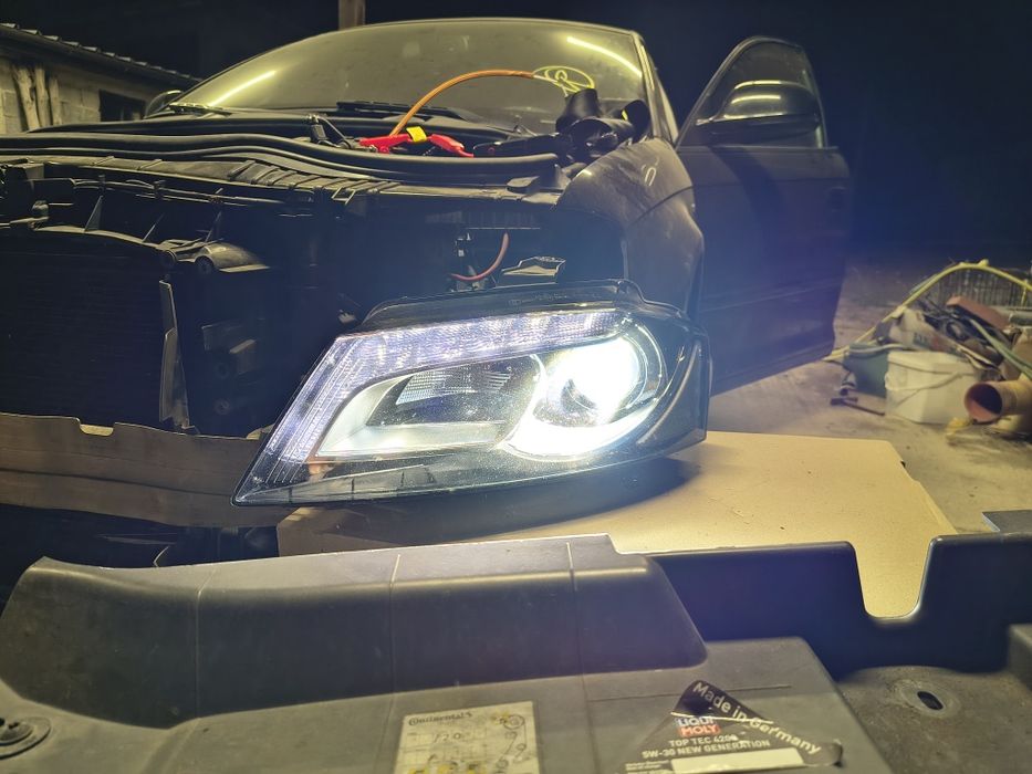Ляв ксенонов фар Ауди А3 8П фейслифт оригинален