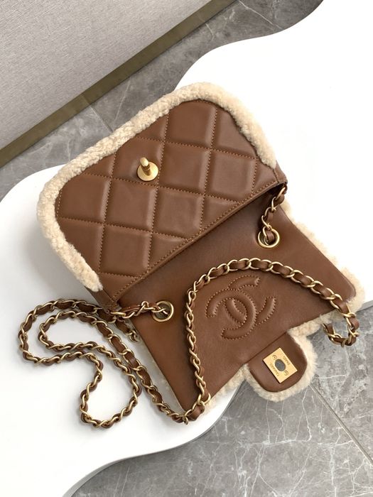 Дамска чанта Chanel Teddy Flap