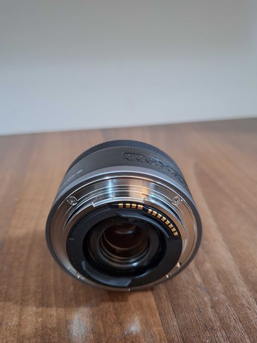 Canon RF 16mm F2.8