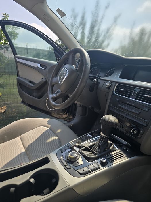 Dezmembrez audi a4 b8
