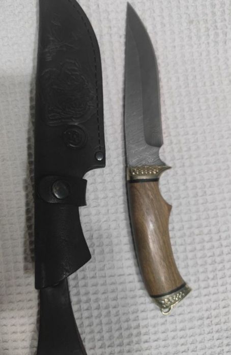 Разделочный нож с дамасской стали