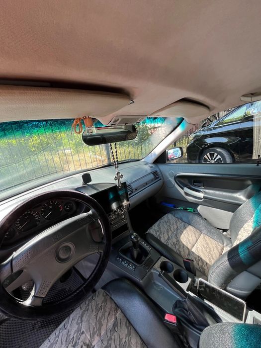Продам бэху е 36 318i