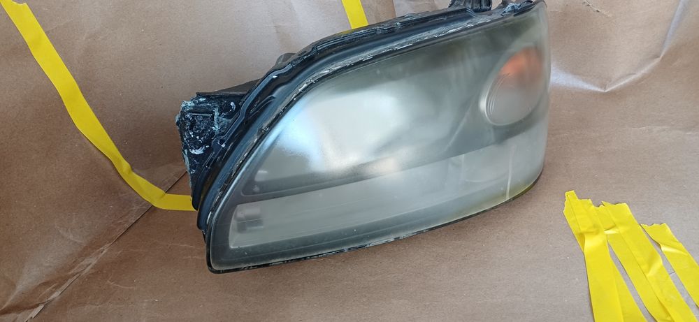 Продам фары от субару аутбек