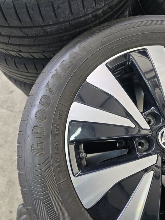 4 Броя 205/60/16 Goodyear 2x6,2mm 2x5,5mm 23dot