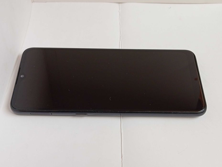 Alcatel 1S 2021 с протектори и зарядно