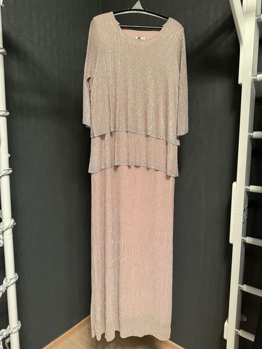 Продается новое платье