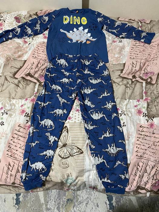 Продам аещи новые доя мальчика размеры от 2 окт до 7 лет