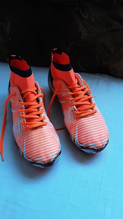 Crampoane fotbal mărimea 42