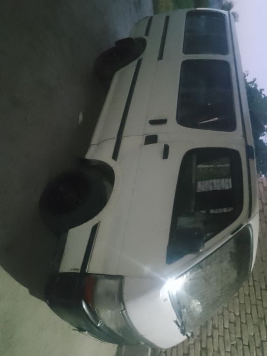 Toyota mikra avtobus sotiladi