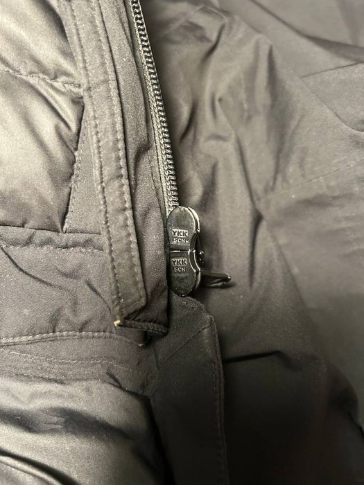 Продается зимняя пуховка Adidas