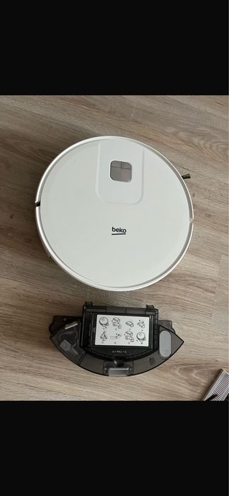 Robot aspirator Beko cu stație de încărcare – stare foarte bună