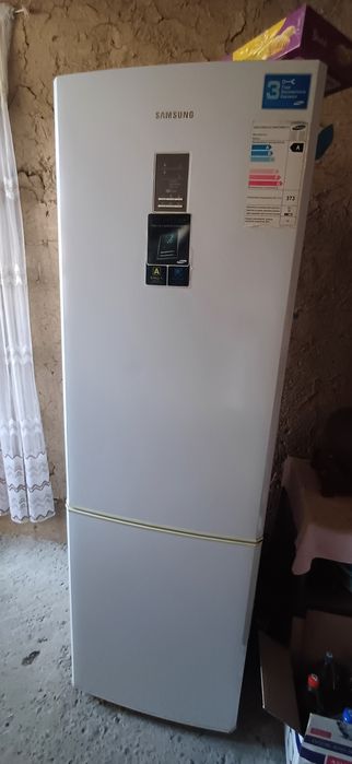 Samsung xolodilnik sotiladi