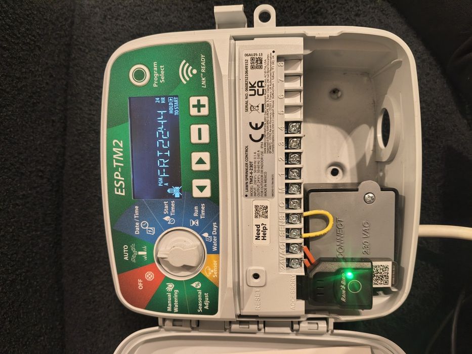 Controller  RainBird ESP-TM2 4 zone Nou cu tot cu Stick pt internet Wi-Fi LNK2