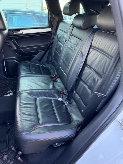 Interior din piele manual Volkswagen Touareg 7P