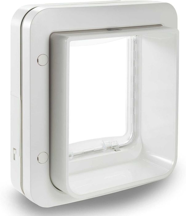 SureFlap. Usa intrare acces selectiv cu cip pisici, caini talie mica.
