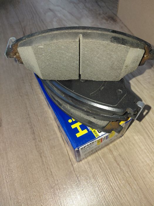 продам передные колодки шевролет кобалта