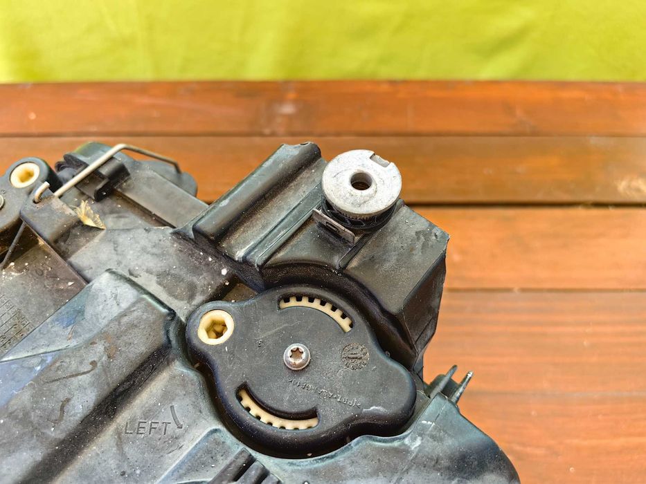 Фар за VW Touran / ВФ Туран