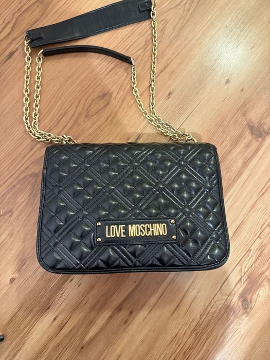 Чанта Love Moschino // черна чанта // чанта за рамо