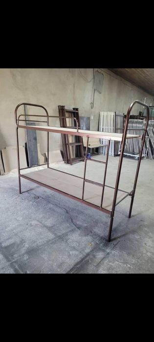 Двухярусная кровать