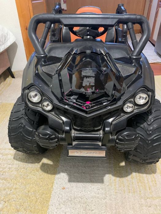 Детская машина  на пульте управление