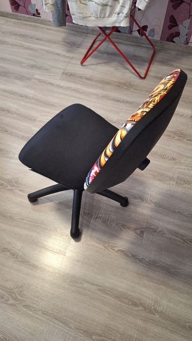 Продават ме Детски стол за бюро