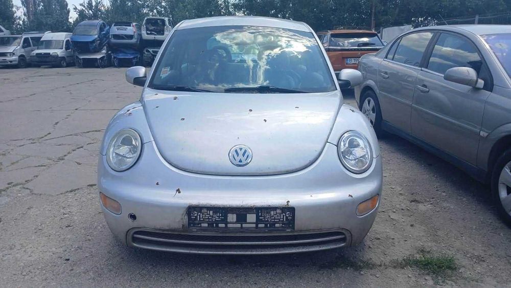 Dezmembrez VW Beetle 2.0 Benzina DIN 2001 - AQY