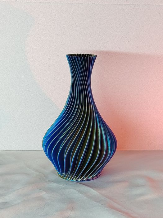 Spiral simon uy uchun  sun'iy gul qo'yadigan plastmas vaza