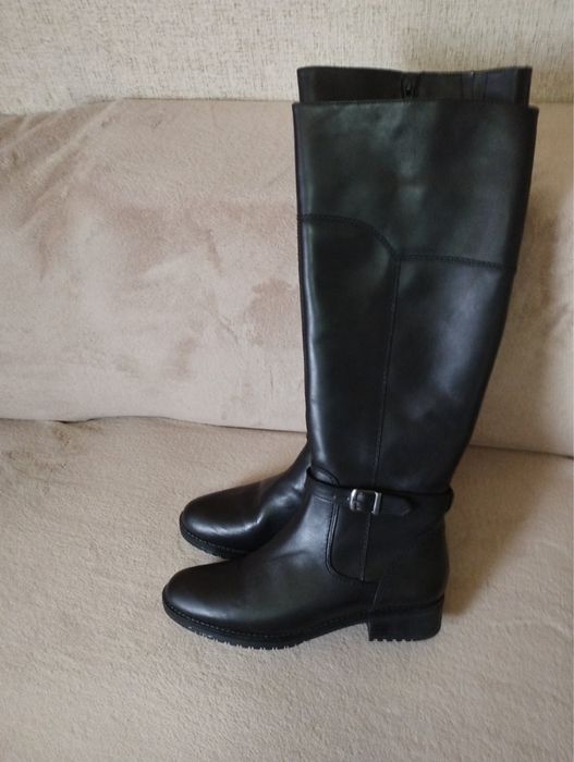 Дамски кожени ботуши