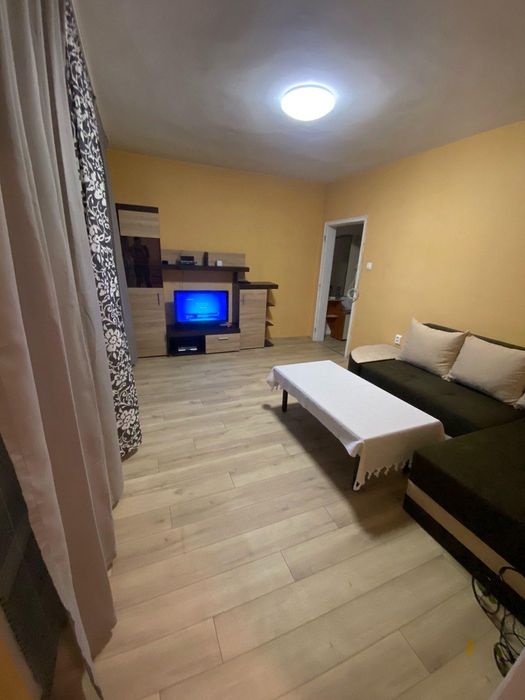 Продава се Двустаен апартамент в София, Захарна фабрика - 60 кв.м за 2584 €/кв.м - Снимка #2